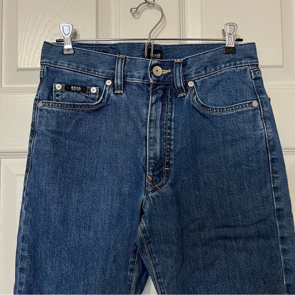 Hugo Boss Regular Fit Straight Leg Stretch Denim Jeans Medium Blue Wash - US  29 - Picture 3 of 16